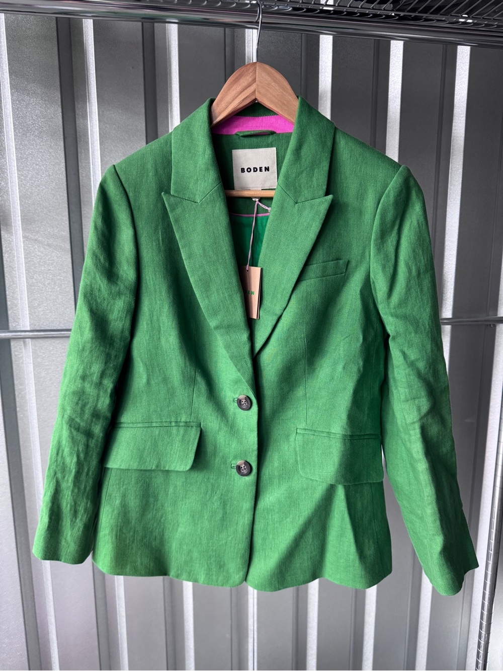 Boden Stamford Linen Blazer in Iguana Green - Picture 6 of 8